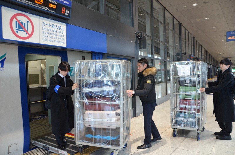 空港まで手ぶらで移動　名鉄、荷物を空港直送　11日から実証実験