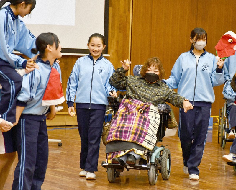 障害ある人もない人も　川崎の中学で「インクルーシブ運動会」