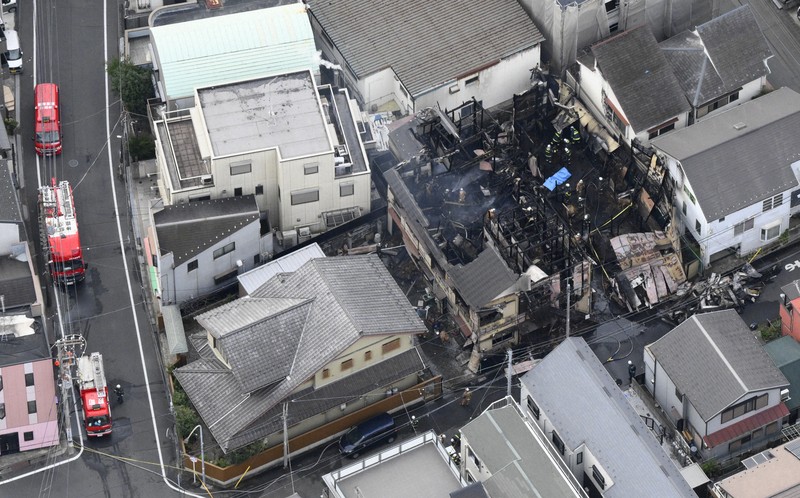 川崎火災で3人死亡　アパート住民「たばこの不始末」失火ほのめかす