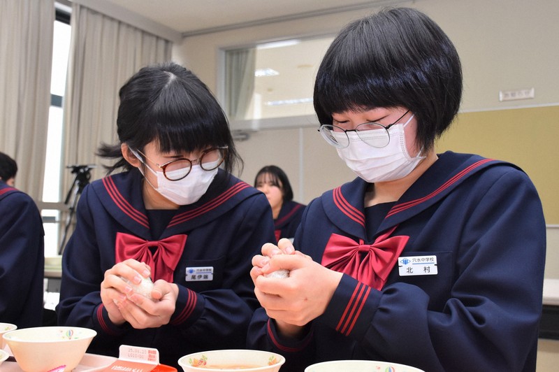 能登の中学校で炊き出し訓練　阪神大震災30年、復興への思い新た