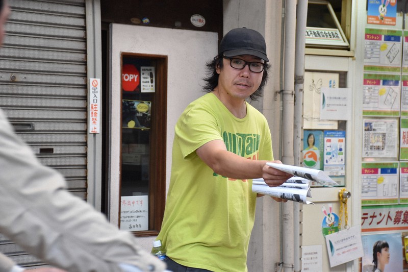 釜ケ崎で支援続けた医師の姉　死の真相求め、街に立つ弟の思い