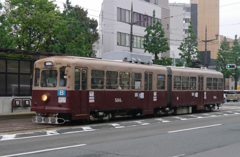 熊本市電の人気車両「5014号車」引退へ　朝ラッシュ支え約50年