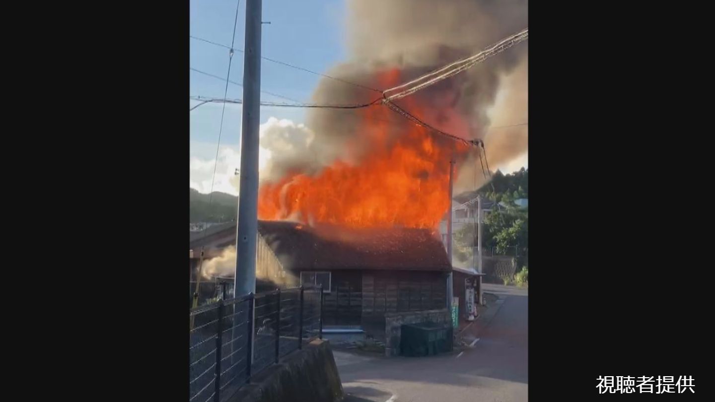 ９０歳女性が在宅中に火災　住宅と倉庫が全焼　鹿児島市下福元町