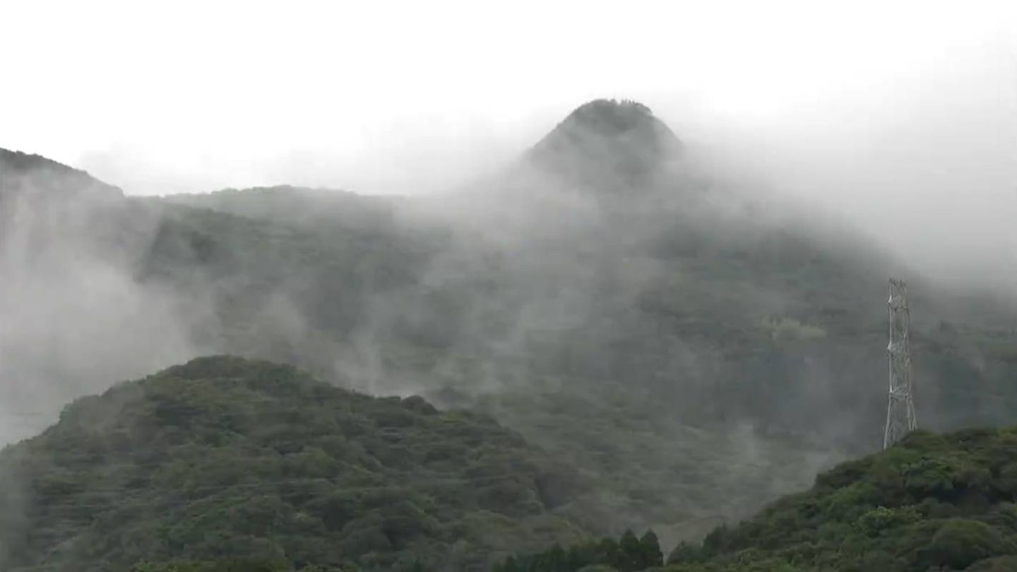 かごしま南北600キロ　霊峰・冠岳　雨の風景　いちき串木野市