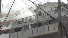 鹿児島市の5階建ての建物の一室から煙　出水市では軽トラックが炎上