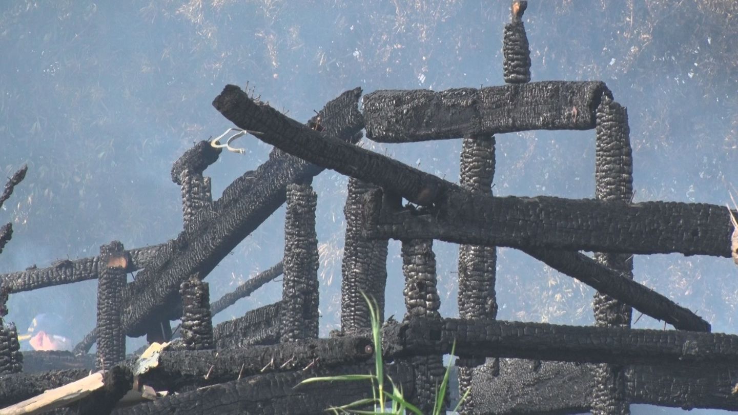 空き家2棟と倉庫1棟が全焼「枯れ木や枯れ草を燃やしていた」　鹿児島・鹿屋市