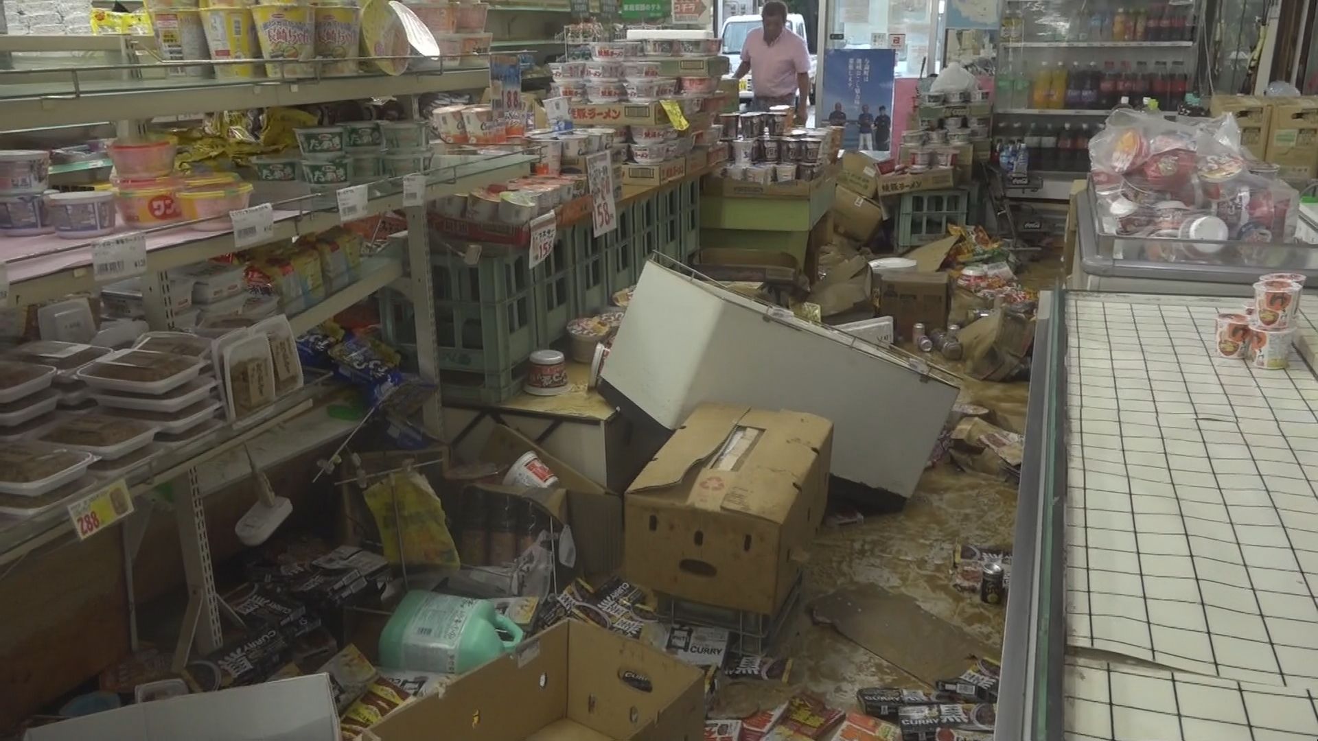 大雨特別警報の与論町　浸水28棟、道路冠水31か所　土砂崩れで通行止めも「これまでにない大雨だった」鹿児島（午後1時）