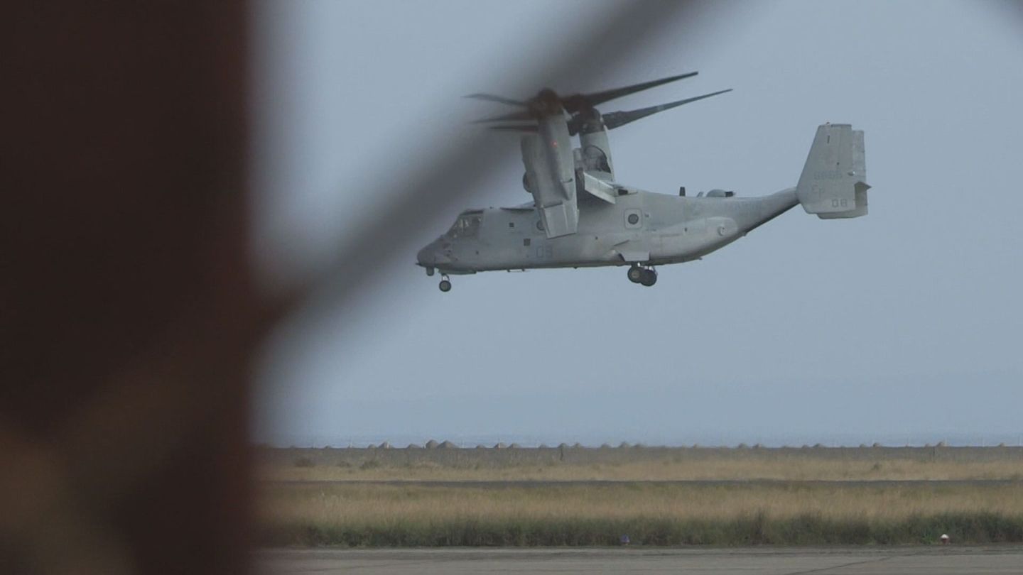 奄美空港に緊急着陸の米軍オスプレイ　2機とも飛び去る