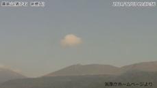 新燃岳で火山性地震が増加　24時間で63回　噴火警戒レベル2に引き上げの可能性