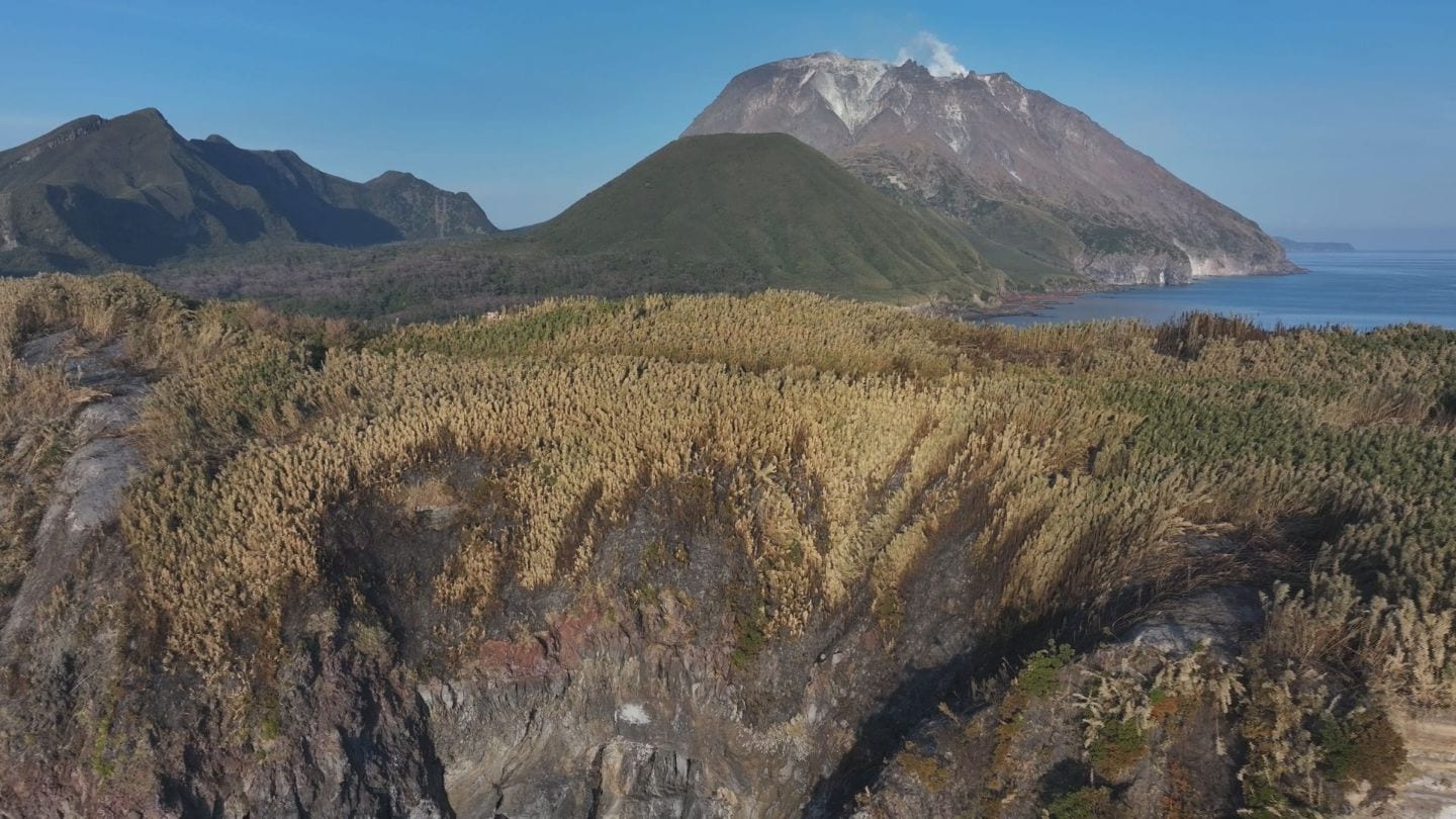 三島村・硫黄島の山林火災　ようやく鎮火　発生から5日　鹿児島