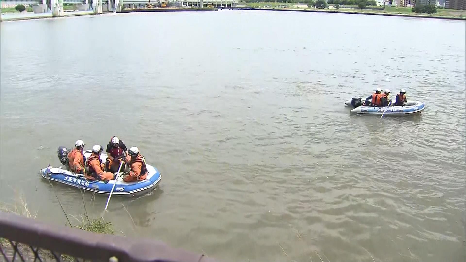 ボートが転覆し３人が流される…３０代の男性１人が行方不明　「釣りをするために京都府八幡市からボートに乗った」　大阪・淀川