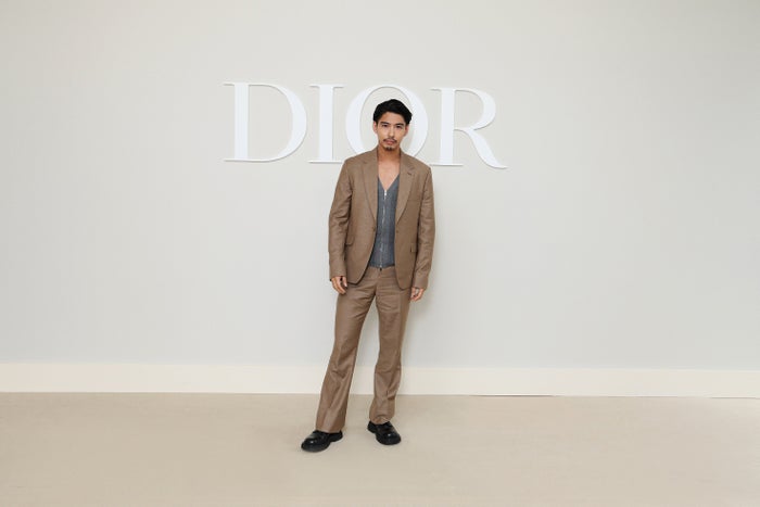 賀来賢人＆チャ・ウヌ＆TOMORROW X TOGETHERら、フランス・パリで「Dior」フロントロウ彩る