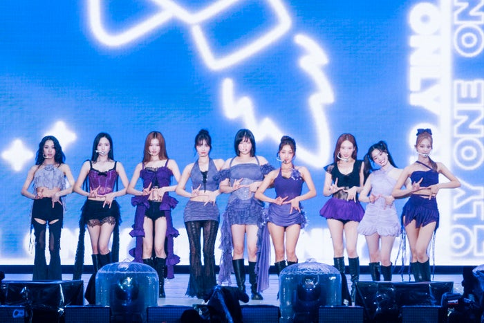 TWICE、本日“累計150万人動員ツアー”最終日 海外女性アーティスト初の日産スタジアム公演【‘READY TO BE’ in JAPAN SPECIAL】