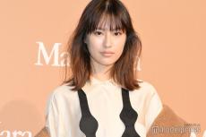 恒松祐里、美脚堂々披露 雰囲気ガラリの私服ショットに反響「センス良すぎ」「小物使いがオシャレ」