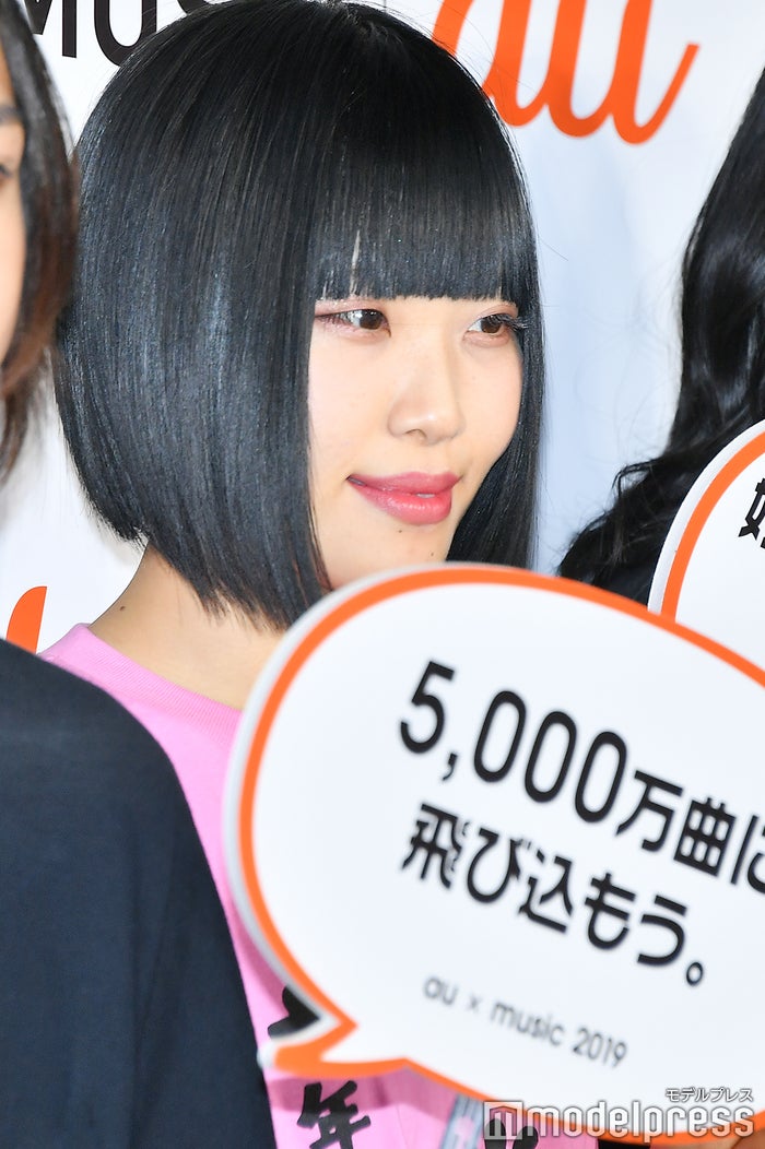 ヤバTありぼぼ、“旦那が泣いちゃった”新ヘア披露「可愛すぎ」「印象変わる」の声