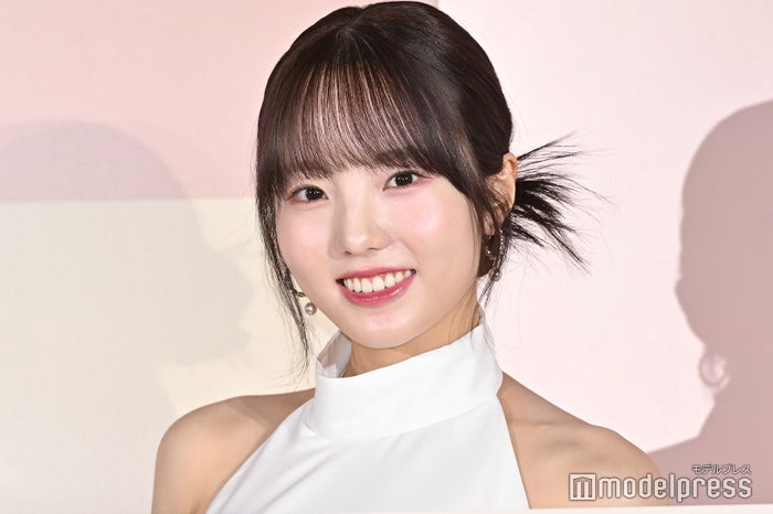 本田真凜、美脚＆くびれ際立つミニスカコーデ「スタイル抜群」「引き締まっててかっこいい」と反響