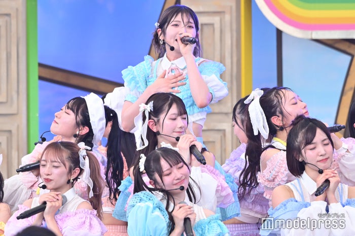 AKB48、“山内瑞葵が加入前に共演”サプライズゲスト登場 機材トラブルも見事にカバー【TIF2024】