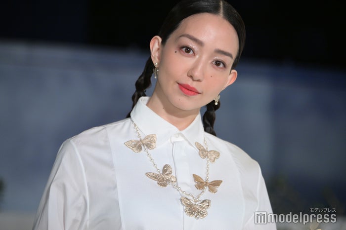 松島花、オン眉ぱっつんで雰囲気ガラリ「想像以上にばっさり」「リアル女神」と驚きの声続々