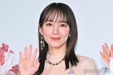 吉岡里帆、肌見せスタイル披露「透明感すごい」「キレイすぎる」の声