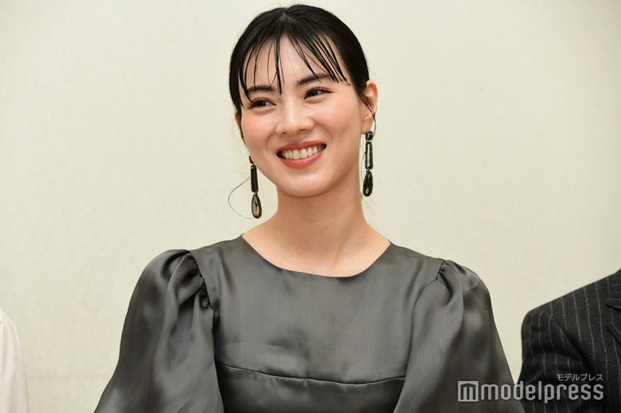 元CanCamモデル安座間美優、ウエディングフォトに反響「和装もドレス姿も素敵」「息を飲むほどの美しさ」