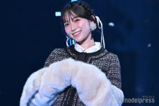 櫻坂46守屋麗奈、ファージャケットで冬気分 モノトーン合わせがガーリー【TGC 2024 A／W】