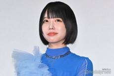 あの、“超ミニ”ルームウェア姿で美脚スラリ「脚長すぎ」「お人形さんみたい」と反響