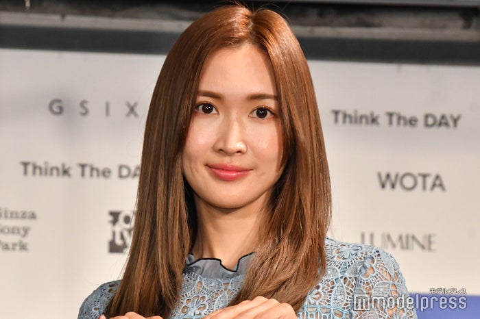 紗栄子、引き締まった美腹筋披露「可愛くてかっこいい」「まぶしい」と反響