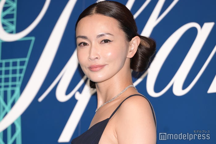 長谷川京子、“久々”新ヘア公開 印象ガラリイメチェン姿へ「雰囲気変わる」「可愛い」の声