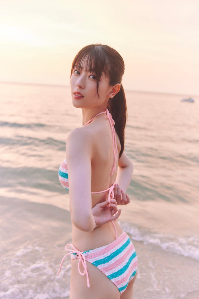 乃木坂46岩本蓮加、初の水着姿披露 1st写真集先行カット第4弾解禁