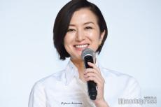 鈴木京香、重め前髪×ハイトーンに雰囲気ガラリ「美しすぎます」「どんな髪型も似合ってる」と反響