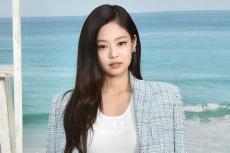 BLACKPINKジェニー、黒髪ぱっつん・ピンク髪…雰囲気ガラリの新ビジュアル話題「反則級の可愛さ」「女神」と反響