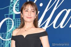 矢田亜希子、29歳思い出ショットで母親公開「今も昔も綺麗」「美人親子」と反響