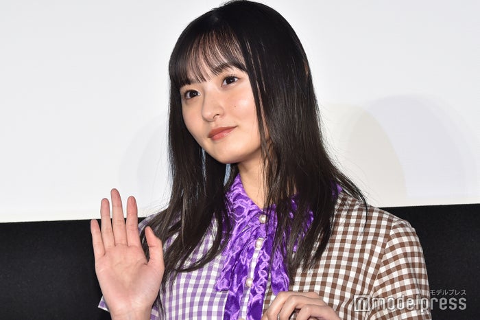 乃木坂46遠藤さくら、デコルテ披露SEXYニット姿に悶絶「ドキドキする」「色気すごい」と反響