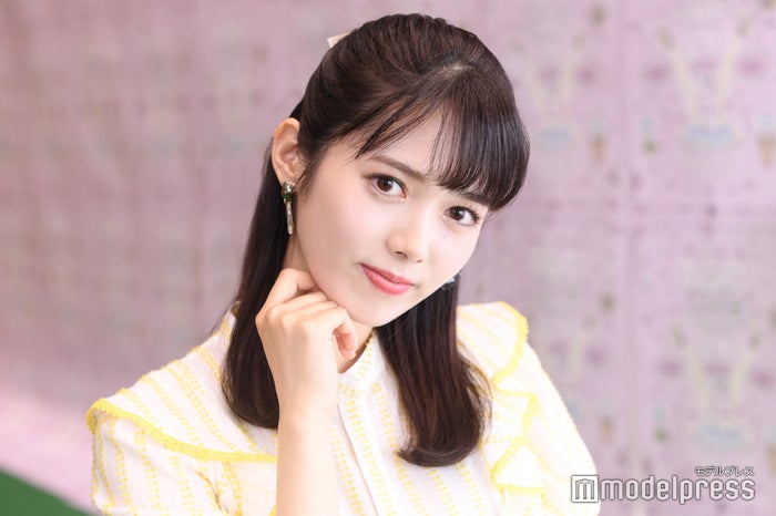 谷尻萌、ミニスカ姿でダンス披露「キレキレ」「圧巻の美脚」と反響