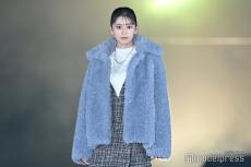 超ときめき宣伝部・坂井仁香、ミニ丈×ロングブーツで美脚輝く【GirlsAward 2024AW】