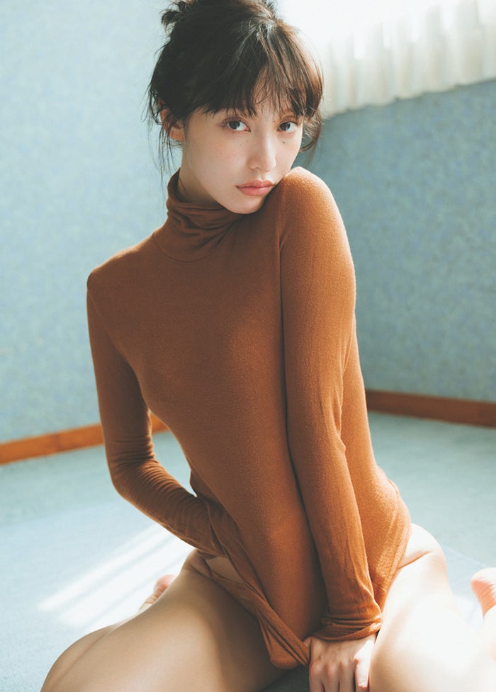 山田愛奈、水着・ランジェリー姿で美ボディ披露 デビュー10周年に感謝「ついてきて良かったと思ってもらえるように」