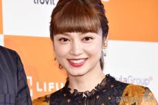 平愛梨、美脚際立つ全身ショット公開「スタイルが際立つ」「セクシー」と反響