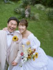 佐々木健介＆北斗晶夫妻、結婚30周年を前にバウリニューアル 思い出のドレス姿披露