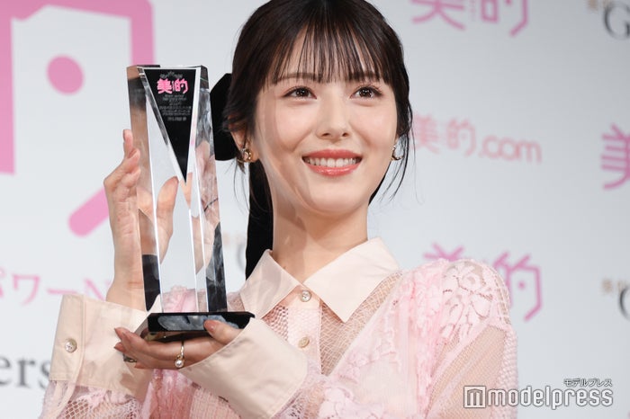 浜辺美波、美の秘訣明かす「お肌も体調も良くなりました」