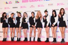 TWICE、ツリー・トナカイ…個性溢れるクリスマスコスプレが話題 イブの動画更新にファン歓喜