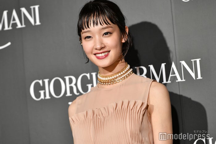 剛力彩芽、美背中大胆露出の私服ショット披露「色っぽい」「絵になる」と反響