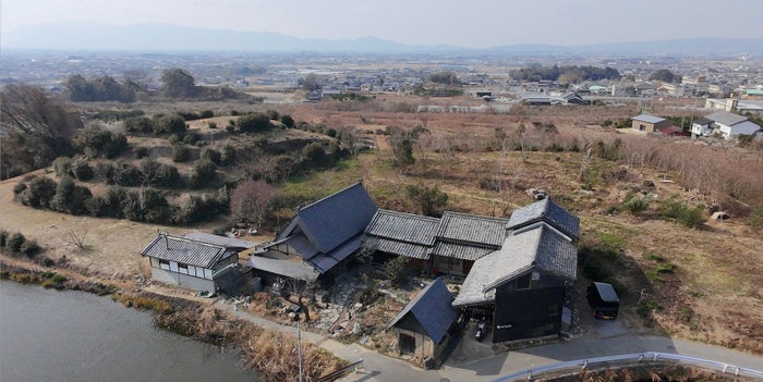 奈良に“古墳の麓に泊まる”古民家宿「コフニア」2025年3月誕生