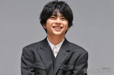 timelesz佐藤勝利、共演俳優を“すべての王”とべた褒め「隙を見つけたい」「ちょっとズルい」【アポロの歌】