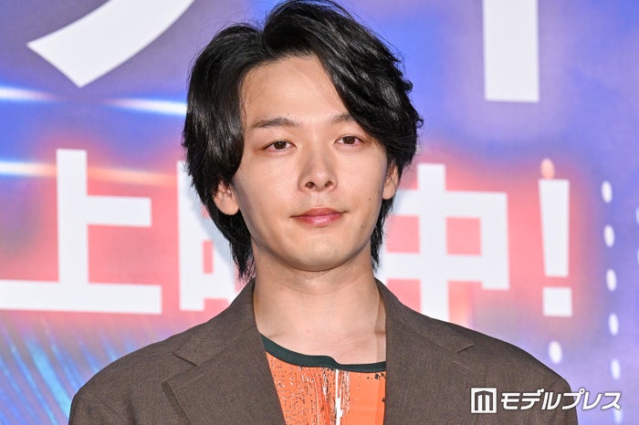 中村倫也、“自身と似ている”SixTONESメンバー明かす「たしかに ...