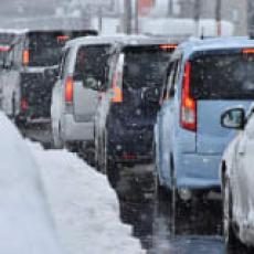 突然の大雪に備えるために、普段から心がけておくことは？