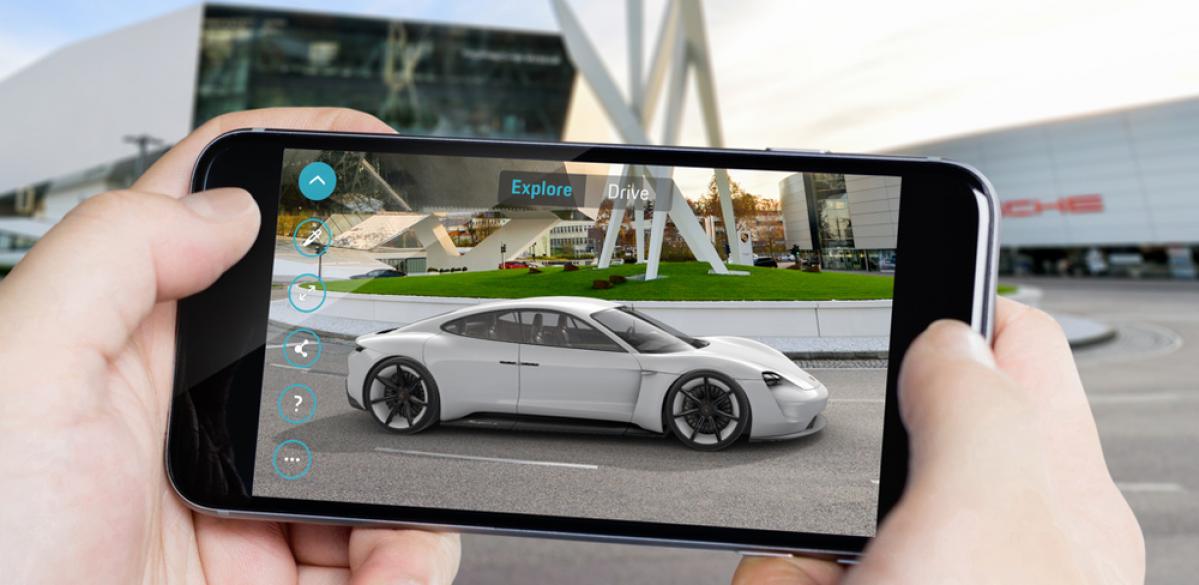 ポルシェが「ミッションE拡張現実（AR）」アプリを発表