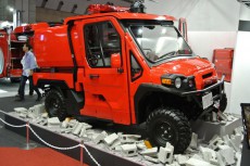 川崎重工の4輪バギーが消防車に！　多用途四輪車、MULE PRO-FX（EPS）が消防車に国内初採用