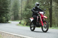 モトクロス競技車両を公道で楽しむ! ホンダ「CRF450L」のエンジン