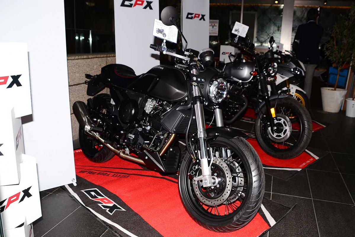 200ccのバイクが約35万円】GPXジェントルマン200が、ネオクラシックで