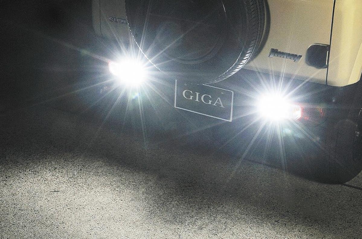 【1000ルーメン】夜間の駐車を安全・快適に変える カーメイト GIGA LEDバックランプ S1000 【CARMONO図鑑】